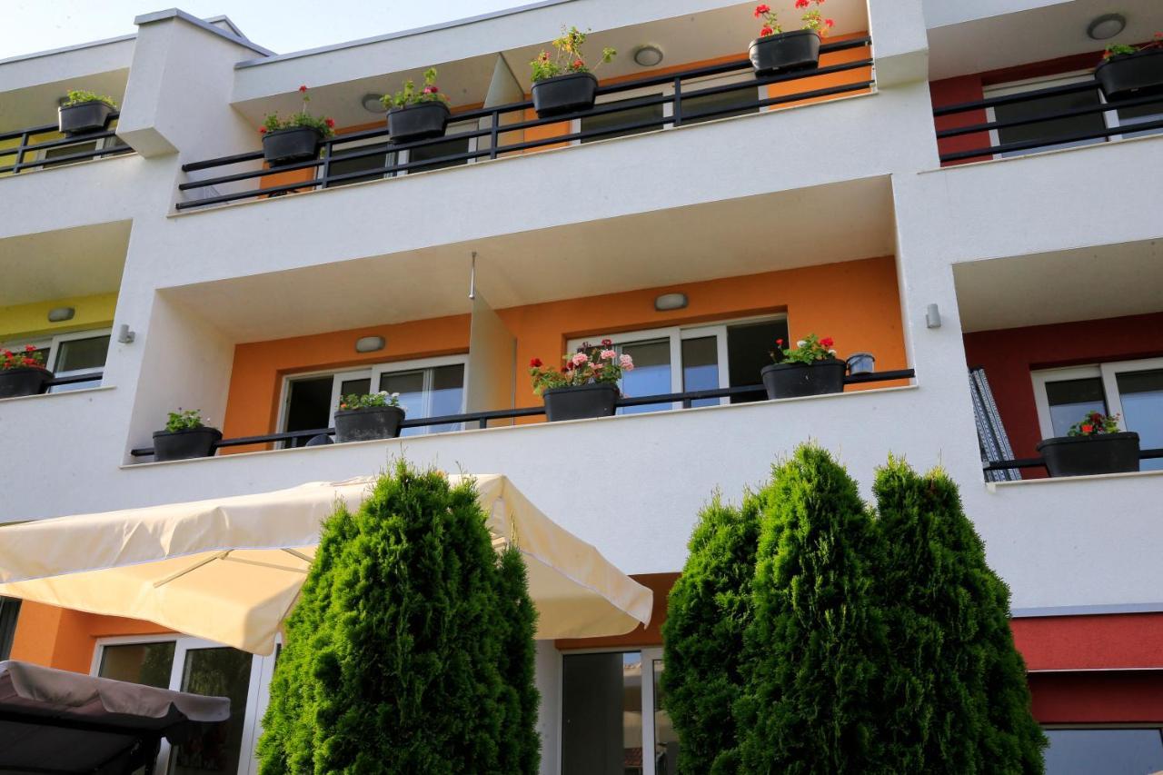 Stayinn Rainbow Houses Beachfront By Asteri Hotels Slantchev Briag Extérieur photo
